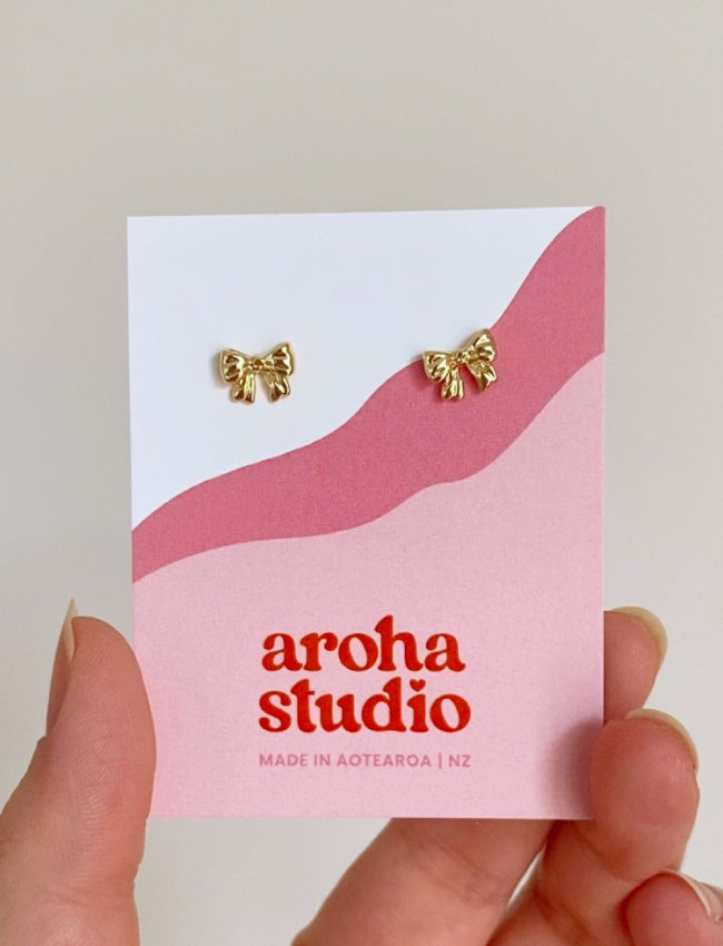 Bow Stud
